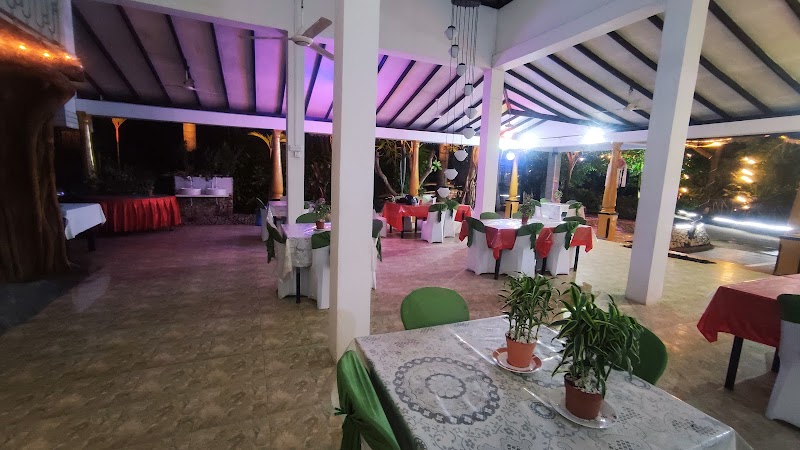 Rock Side Hotel in Vavuniya, Sri Lanka