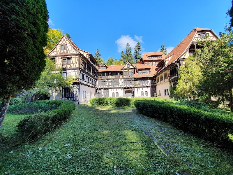 Vila Economat in Sinaia, Romania