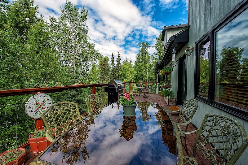 A Lakeside Bed & Breakfast in Anchorage, Alaska, United States