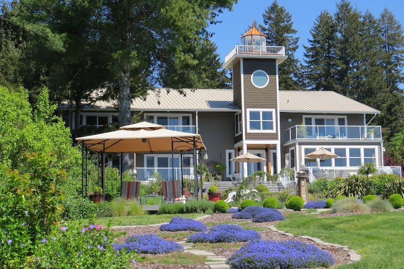 A Lighthouse on Hammersley Bed and Breakfast in Shelton, Washington, United States