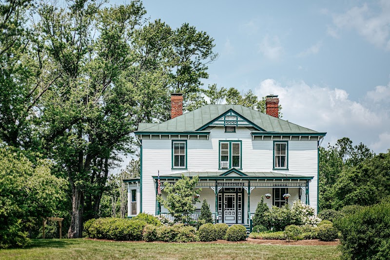 Afton Mountain Bed & Breakfast in Fishersville, Virginia, United States