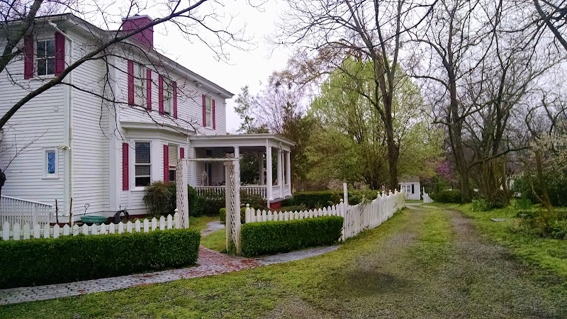Antebellum Oaks Inn in Barnesville, Georgia, United States