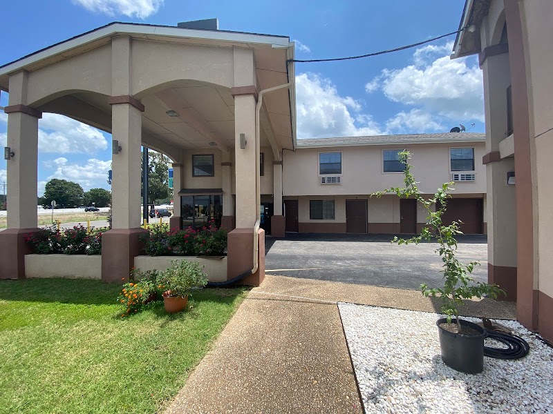 Apple Tree Inn in Tyler, Texas, United States