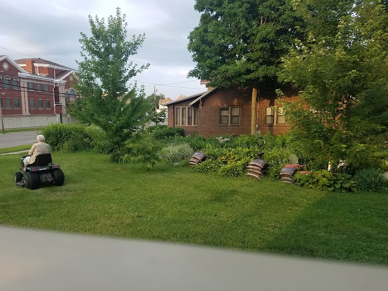 Aunt Daisy's Bed & Breakfast in Kewanee, Illinois, United States