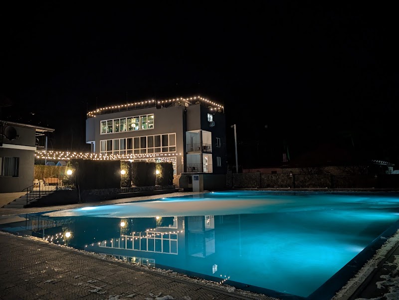 Avalon Palace Hotel in Zolochiv, Ukraine