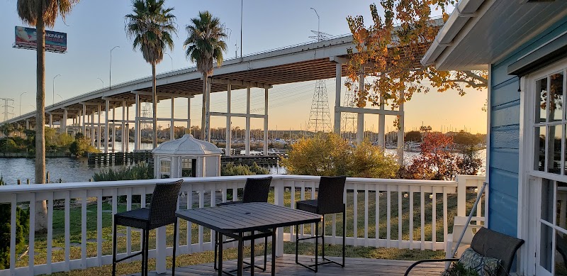 Beacon Hill Guest House Bed and Breakfast in Seabrook, Texas, United States