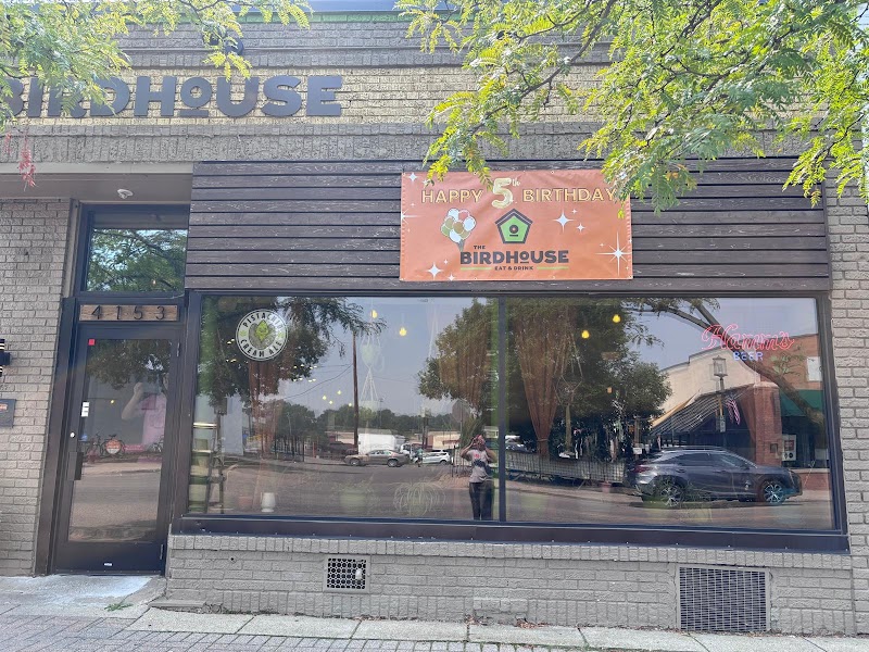 Birdhouse Inn in Robbinsdale, Minnesota, United States