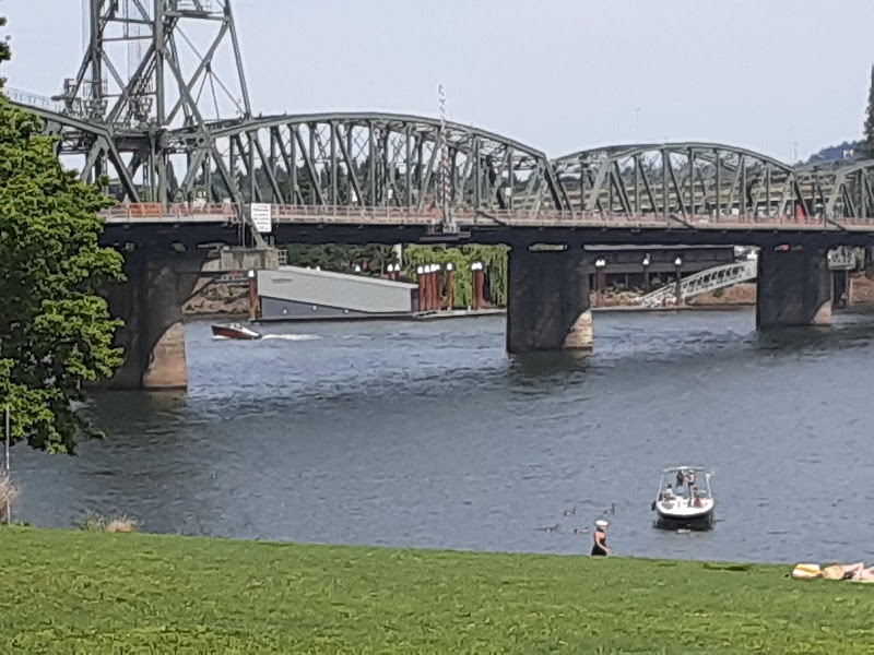 Briarwood Suites in Milwaukie, Oregon, United States