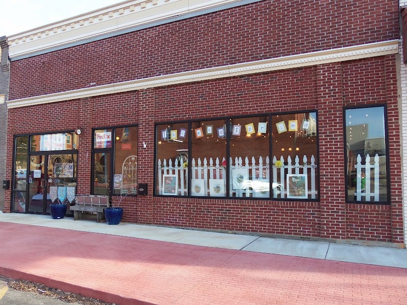 Cathrine's Gallery Bed & Breakfast in Sullivan, Illinois, United States