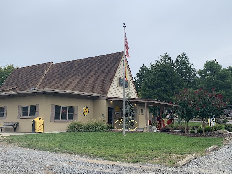 Chattanooga North / Cleveland KOA Holiday in Harrison, Tennessee, United States