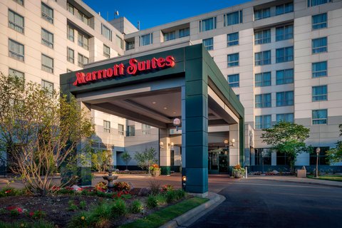 Chicago Marriott Suites Deerfield in Mundelein, Illinois, United States
