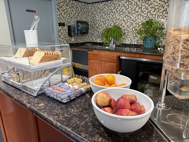 Clarion Hotel & Suites Hamden - New Haven in Cheshire Village, Connecticut, United States