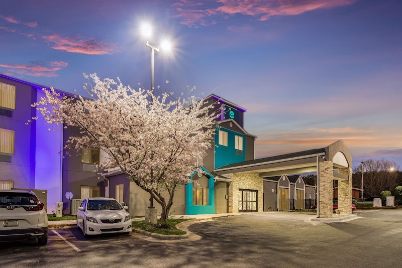 Clarion Pointe Wake Forest - Raleigh North in Wake Forest, North Carolina, United States