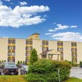 Comfort Inn & Suites Fall River