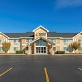 Comfort Inn & Suites Jackson – West Bend