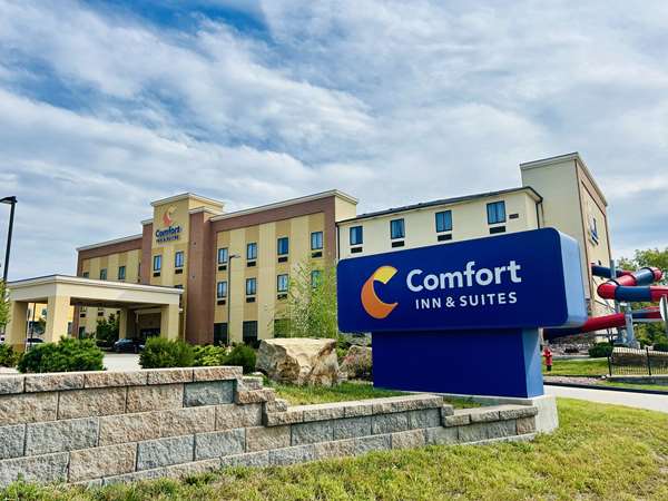 Comfort Inn & Suites Shawnee - Kansas City in Shawnee, Kansas, United States