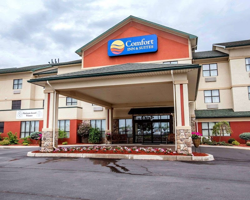 Comfort Inn & Suites in Akwesasne, New York, United States
