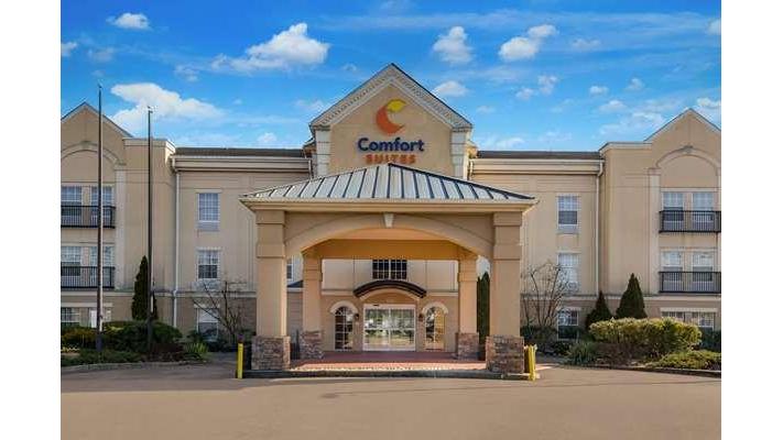 Comfort Suites Near Rutgers University in Franklin Park, New Jersey, United States