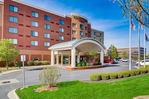 Courtyard by Marriott Cincinnati North at Union Centre in Beckett Ridge, Ohio, United States