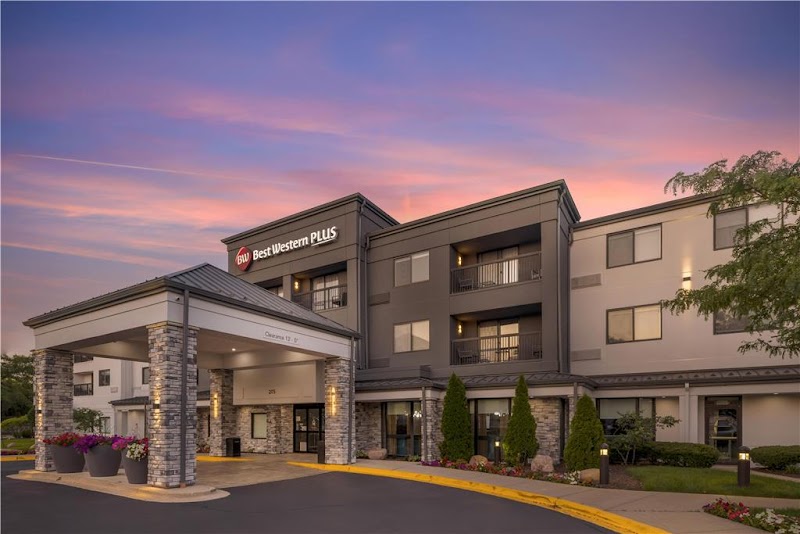 Courtyard by Marriott Elgin West Dundee in Elgin, Illinois, United States