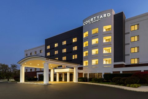 Courtyard by Marriott Ewing Princeton in The College of New Jersey, New Jersey, United States