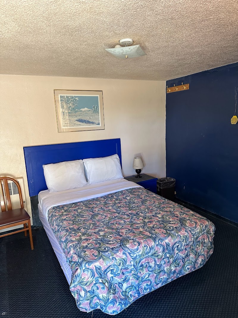 Crestview Motel in Washington, Illinois, United States