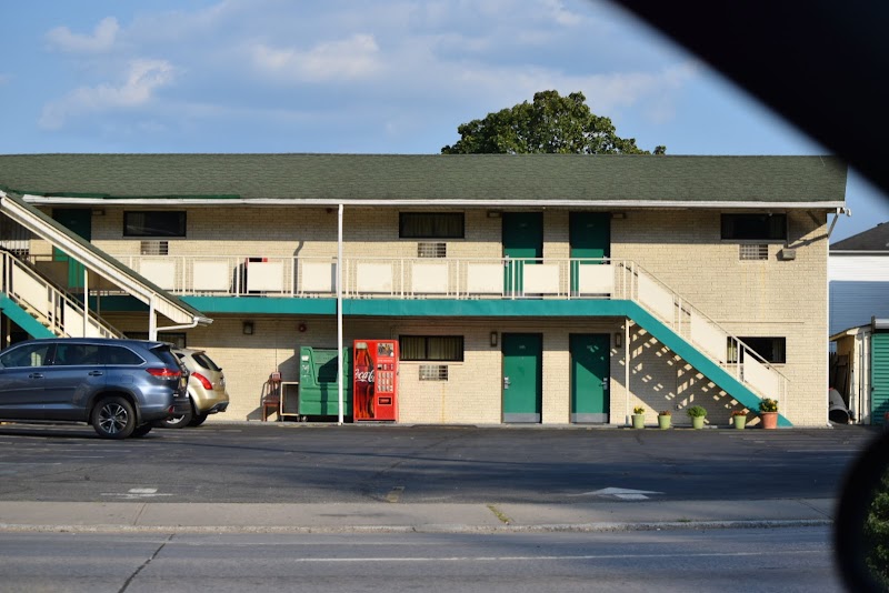 Crown Inn Motel in Linden, New Jersey, United States