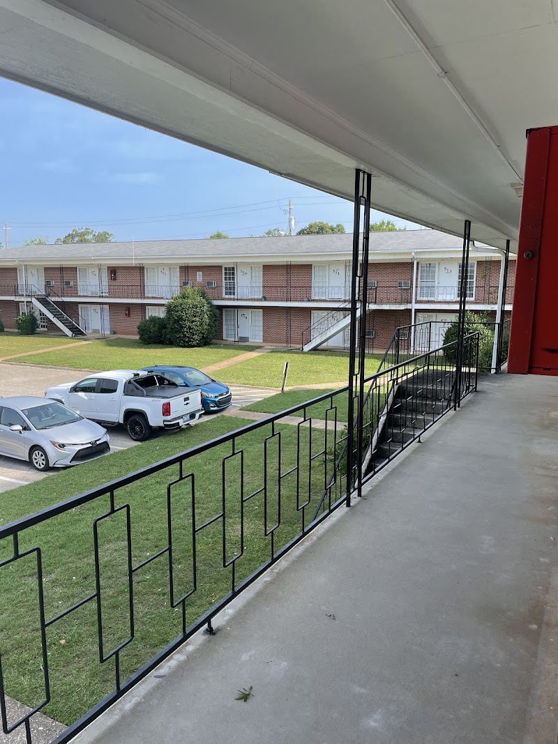 Daleville Inn & Apartments in Daleville, Alabama, United States
