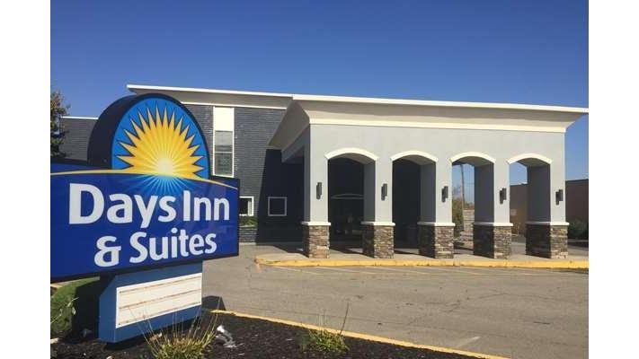 Days Inn & Suites by Wyndham Cincinnati North in Forest Park, Ohio, United States
