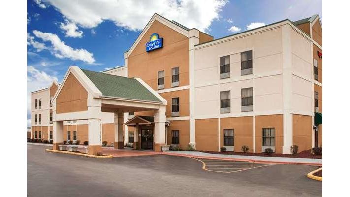 Days Inn & Suites by Wyndham Harvey / Chicago South in Harvey, Illinois, United States