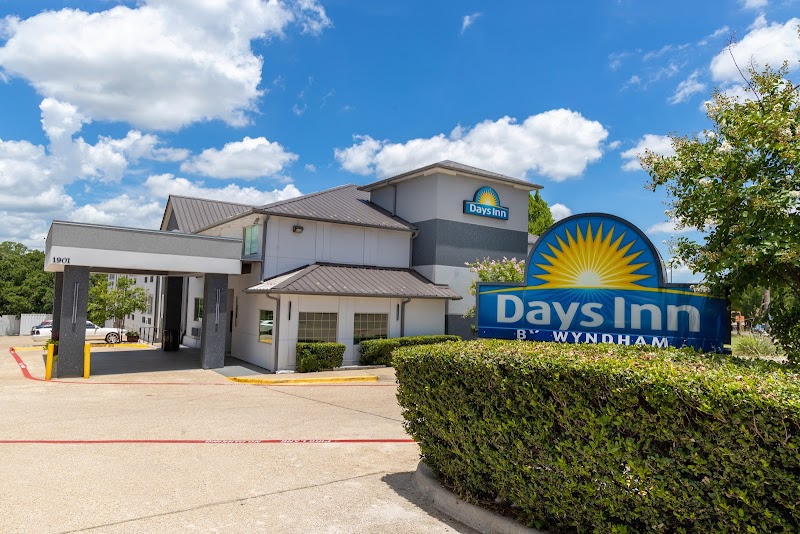 Days Inn by Wyndham Arlington in Kennedale, Texas, United States