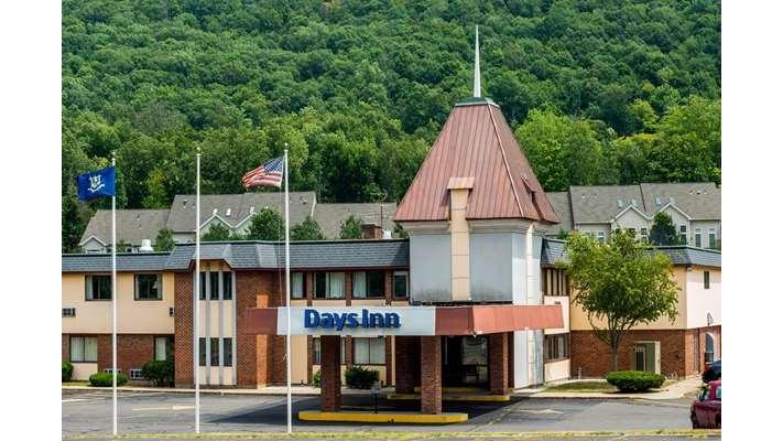 Days Inn by Wyndham Berlin Voorhees in Berlin, New Jersey, United States