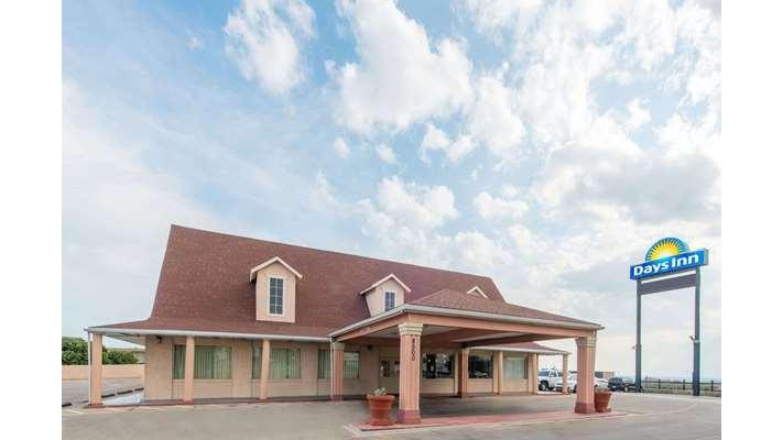 Days Inn by Wyndham Fort Worth West in White Settlement, Texas, United States