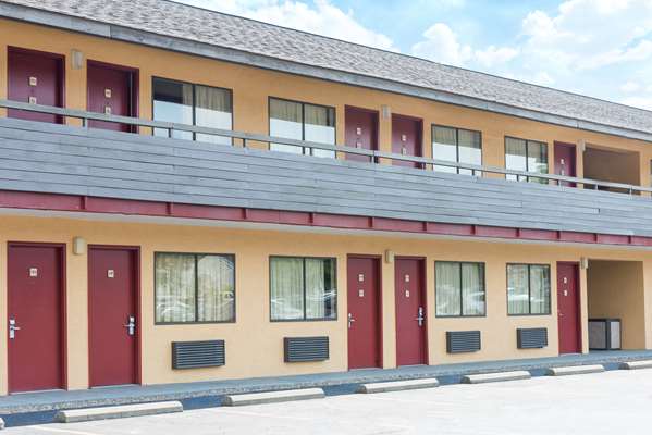 Days Inn by Wyndham Pittsburgh-Harmarville in Natrona Heights, Pennsylvania, United States