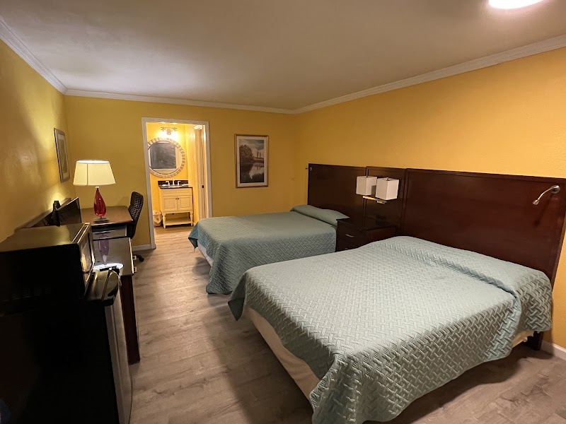 Dragon Inn & Suites in Fayette, Alabama, United States