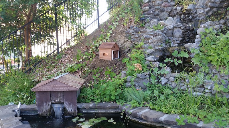 Dutcher Creek Village in Cloverdale, California, United States