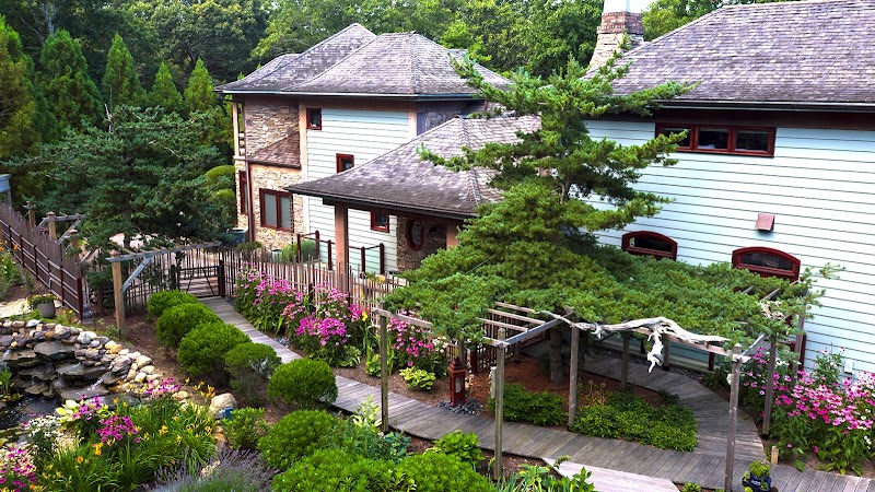 East Hampton Art House Bed and Breakfast in Northwest Harbor, New York, United States