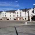Executive Inn & Suites