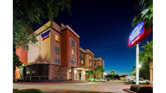 Fairfield Inn & Suites by Marriott Houston Pearland in Pearland, Texas, United States