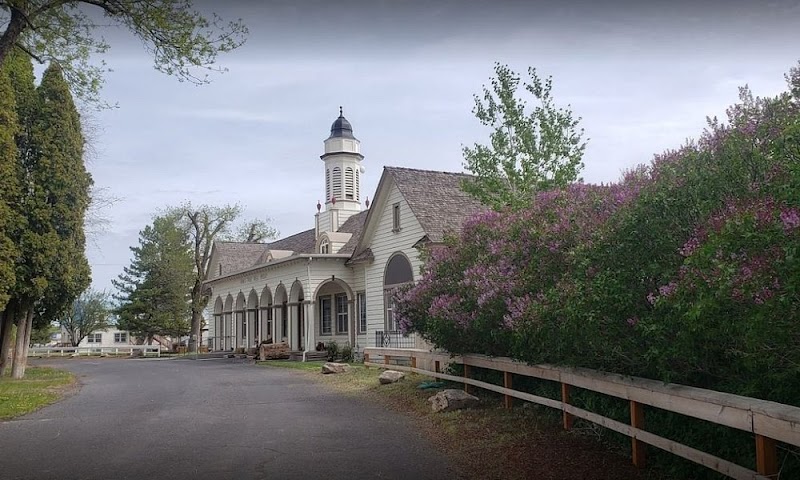 Feller House Bed and Breakfast in Sheridan, Oregon, United States