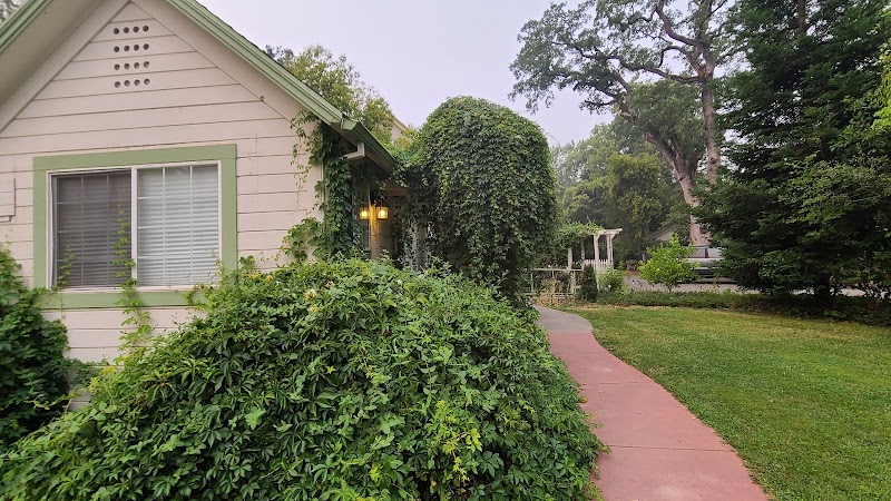 Flower Farm Inn in Loomis, California, United States