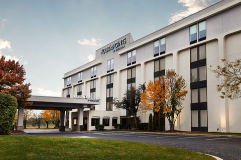 Four Points by Sheraton Chicago Westchester/Oak Brook in Westchester, Illinois, United States