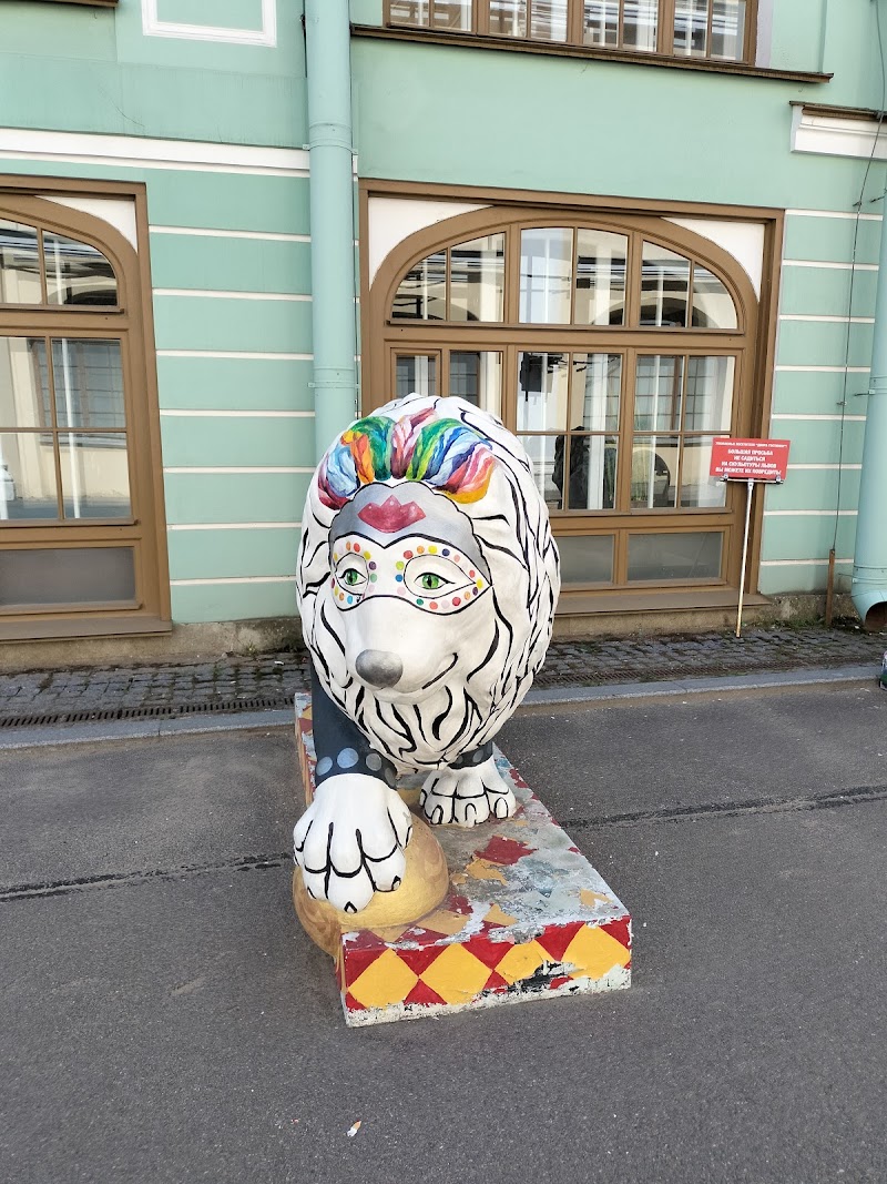 Gostiny Dvor in Kachkanar, Russia