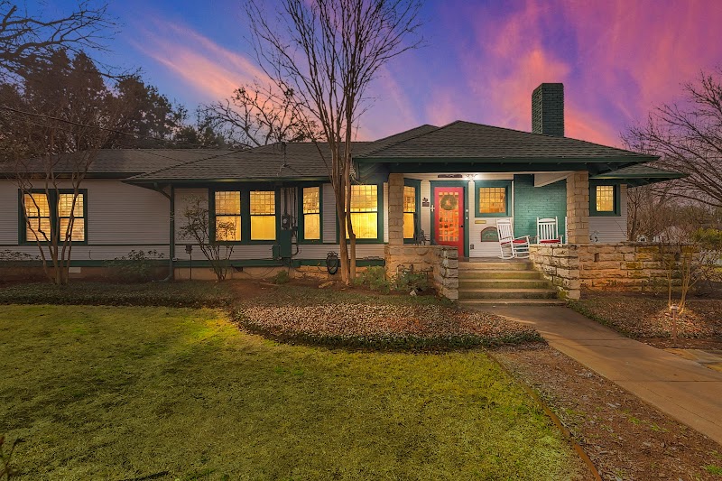 Granbury Gardens Bed & Breakfast in Pecan Plantation, Texas, United States