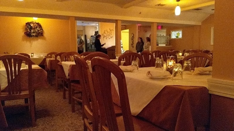 Greenville Inn in Greenville, Rhode Island, United States