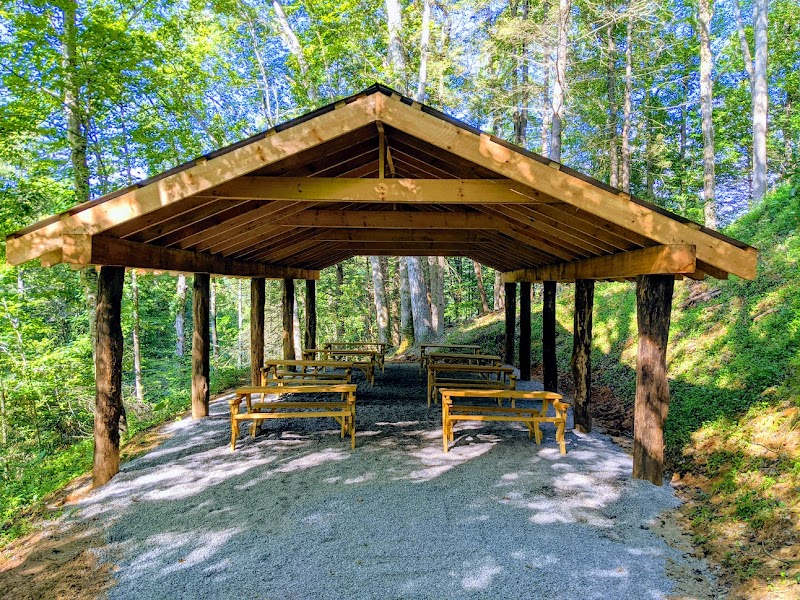 Hawthorn Haven Cabins & Chapel in Waynesville, North Carolina, United States