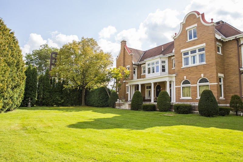 Hazeltine Boutique Hotel in Warren, Pennsylvania, United States