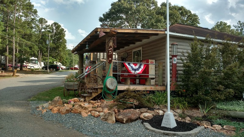 High Falls Hideaway in Jackson, Georgia, United States