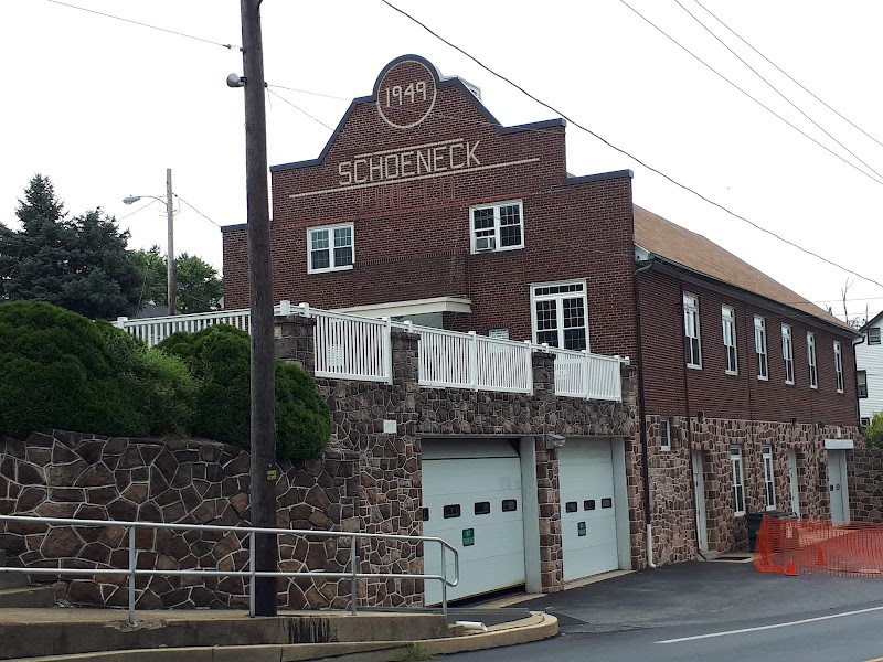 Historic Schoeneck Hotel B&B in Manheim, Pennsylvania, United States