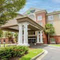 Holiday Inn Express & Suites Charleston-North